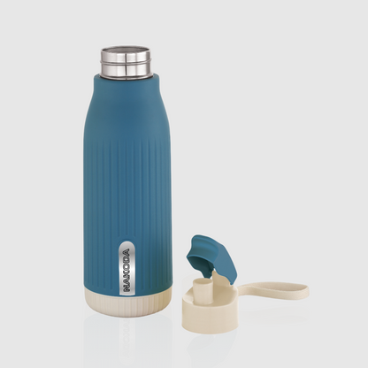 Vigo 900 Insulated Water Bottle, 630ml