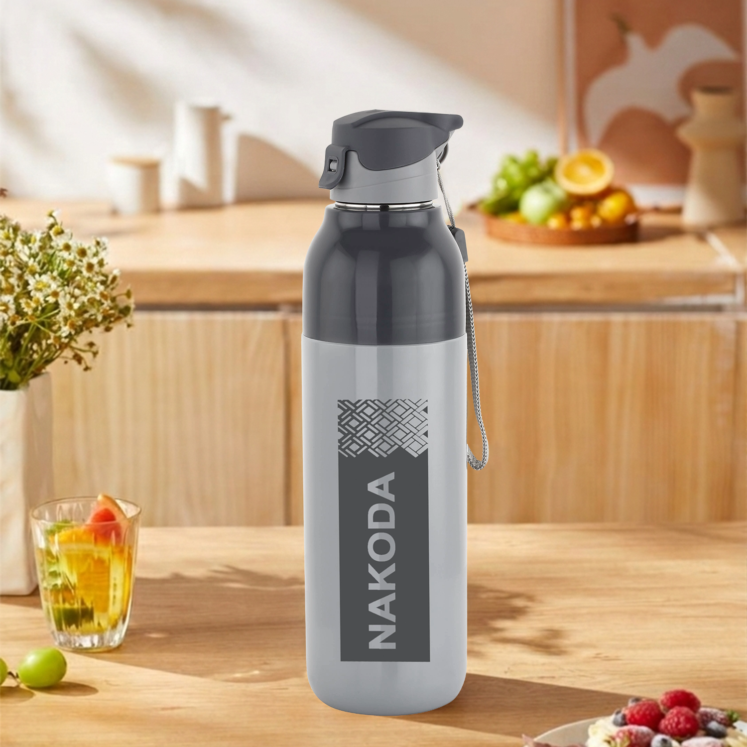 Monark 900 Insulated Water Bottle, 630ml