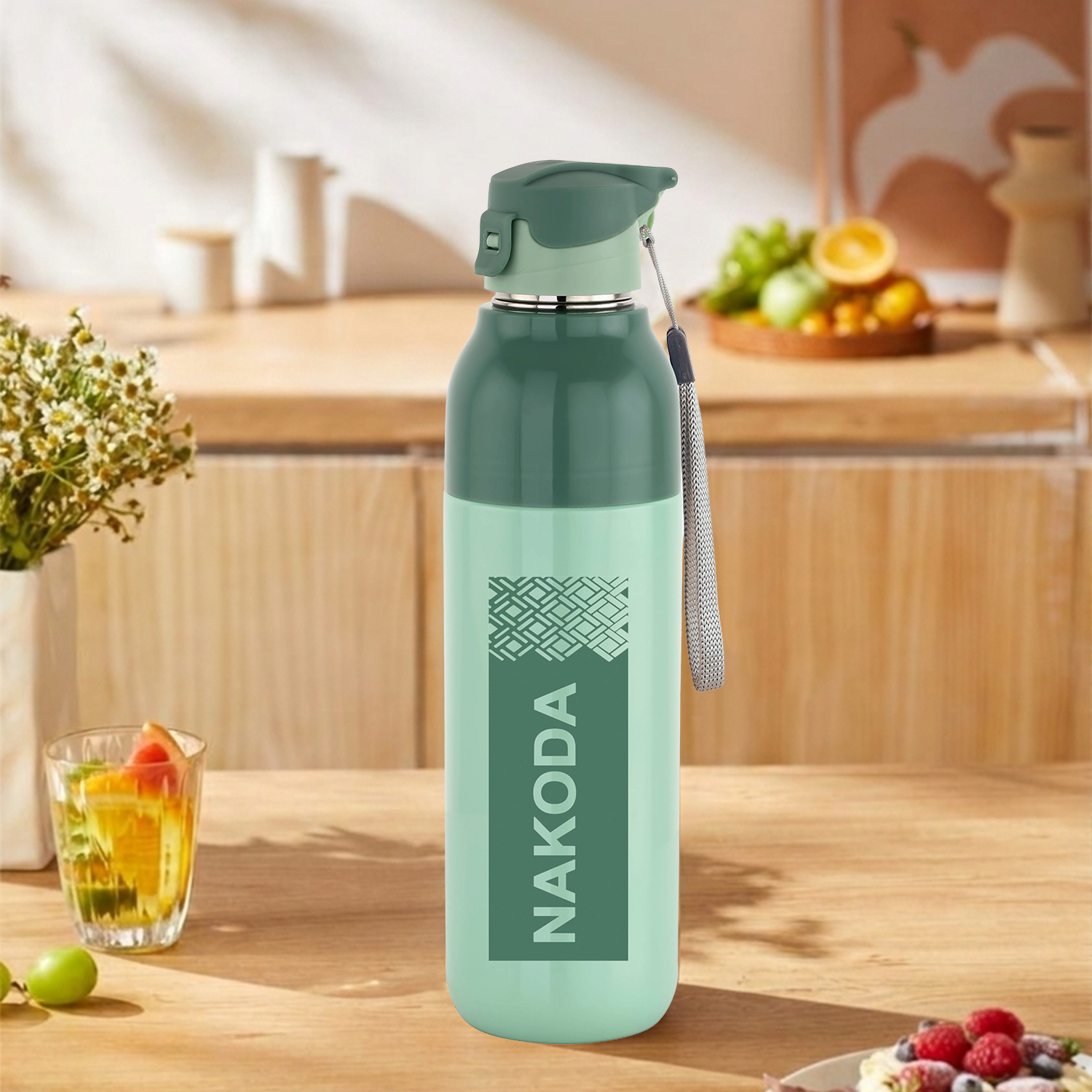 Monark 900 Insulated Water Bottle, 630ml