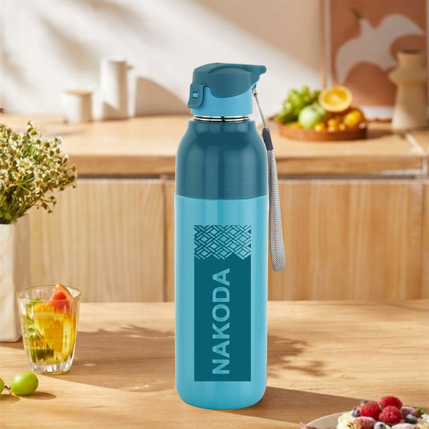 Monark 900 Insulated Water Bottle, 630ml