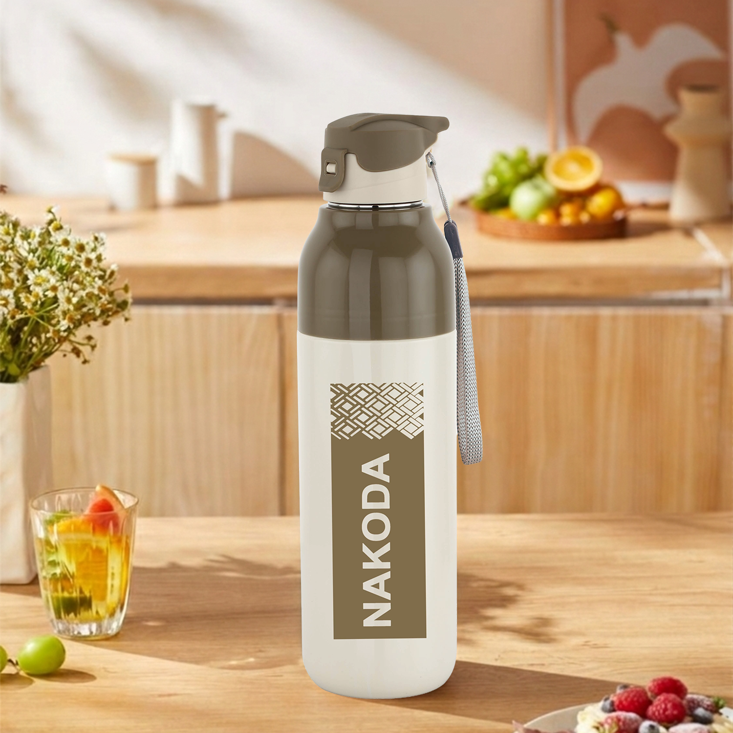 Monark 900 Insulated Water Bottle, 630ml